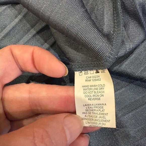 Halston Heritage cocktail silvery gray pleated dress with bell sleeves size 10 M - Picture 4 of 5